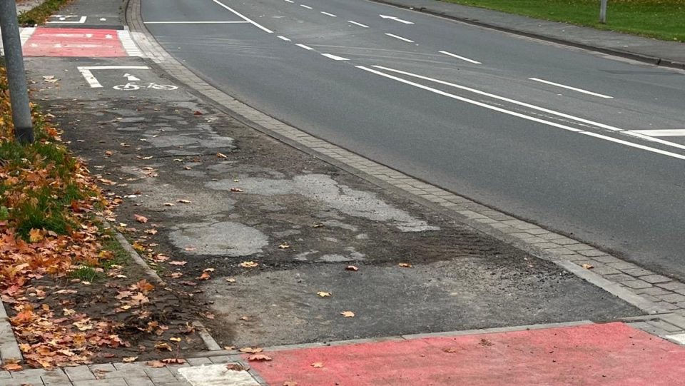 ©Bad Pyrmont Intakt Verschlissener Fahrradweg in Bad Pyrmont